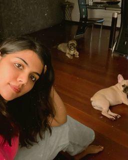 Kalyani Priyadarshan feet photo thumbnail