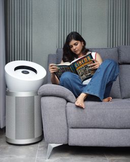 Kalyani Priyadarshan feet photo thumbnail