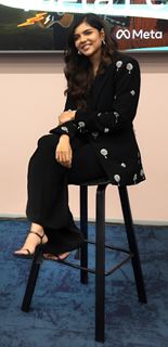 Kalyani Priyadarshan feet photo thumbnail