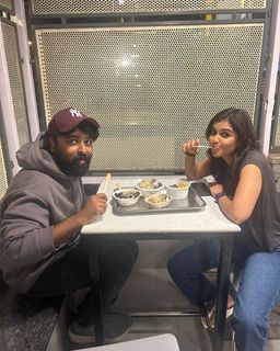 Kalyani Priyadarshan feet photo thumbnail