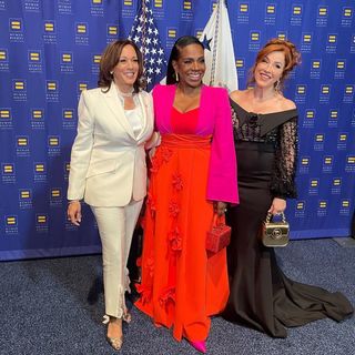Kamala Harris feet photo thumbnail