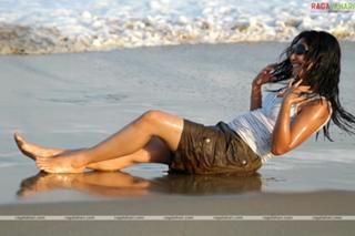 Kamalinee Mukherjee feet photo 3