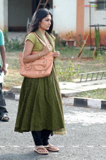 Kamalinee Mukherjee feet photo 20