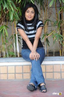 Kamalinee Mukherjee feet photo 4