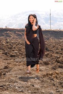 Kamalinee Mukherjee feet photo 15