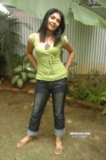 Kamalinee Mukherjee feet photo 1