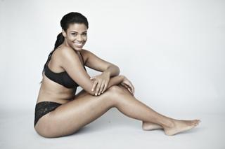 Kamie Crawford feet photo 9