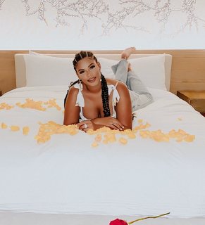 Kamie Crawford feet photo 6