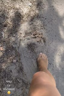 Kamilla Baar feet photo 9