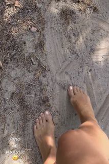 Kamilla Baar feet photo 4