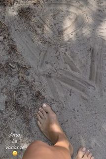 Kamilla Baar feet photo 3