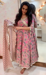 Kamya Punjabi feet photo 6