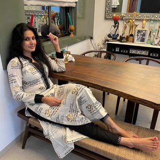 Kamya Punjabi feet photo 19