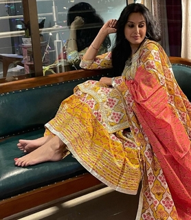 Kamya Punjabi feet photo 15