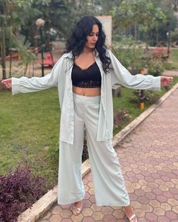 Kamya Punjabi feet photo 7