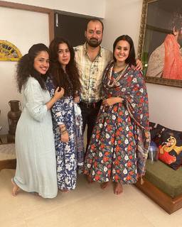 Kamya Punjabi feet photo 15