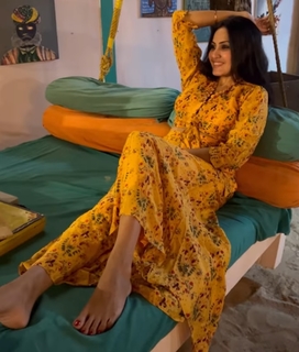Kamya Punjabi feet photo 19