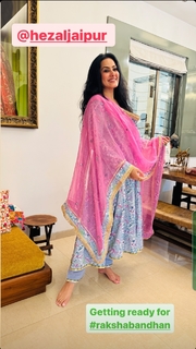 Kamya Punjabi feet photo 19