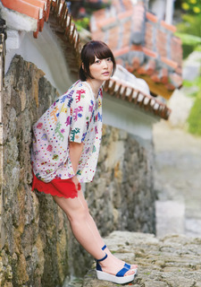 Kana Hanazawa feet photo 9