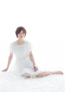Kana Hanazawa feet photo 7