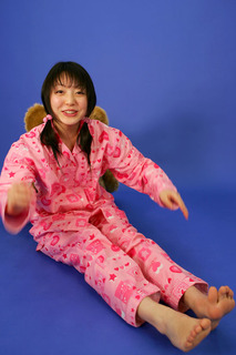 Kana Hanazawa feet photo 13