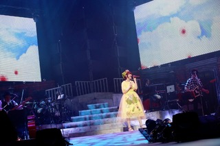 Kana Hanazawa feet photo 7