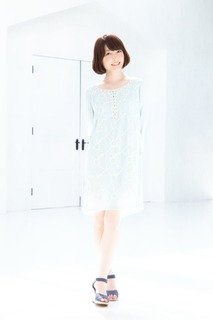 Kana Hanazawa feet photo 3