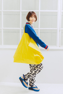 Kana Hanazawa feet photo 3