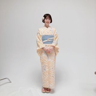 Kana Hanazawa feet photo 3