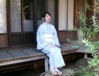 Kana Hanazawa feet photo 17