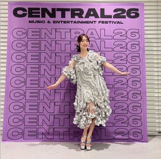 Kana Hanazawa feet photo 13