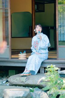 Kana Hanazawa feet photo 13