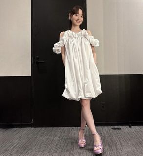 Kana Hanazawa feet photo 6