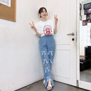 Kana Hanazawa feet photo 3