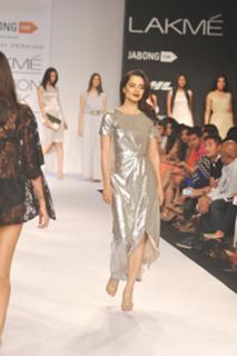 Kangana Ranaut feet photo thumbnail