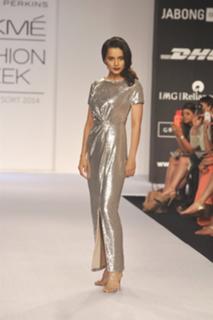 Kangana Ranaut feet photo thumbnail