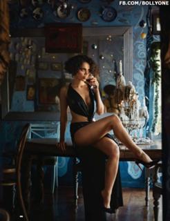 Kangana Ranaut feet photo thumbnail