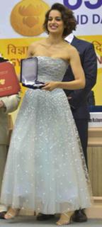 Kangana Ranaut feet photo thumbnail