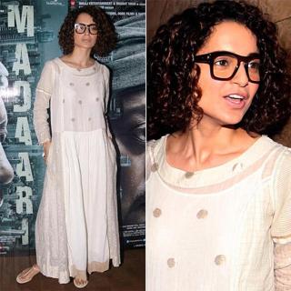 Kangana Ranaut feet photo thumbnail