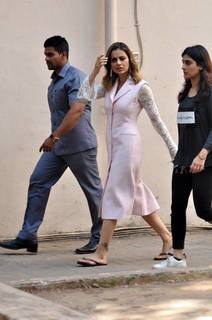 Kangana Ranaut feet photo thumbnail