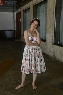 Kangana Ranaut feet photo thumbnail