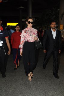 Kangana Ranaut feet photo thumbnail