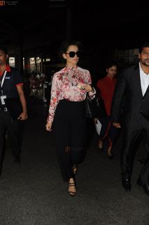 Kangana Ranaut feet photo thumbnail