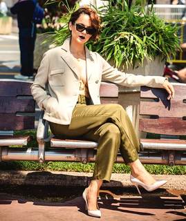 Kangana Ranaut feet photo thumbnail