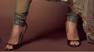 Kangana Ranaut feet photo thumbnail