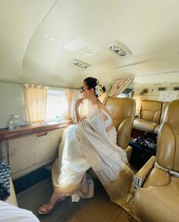 Kangana Ranaut feet photo thumbnail