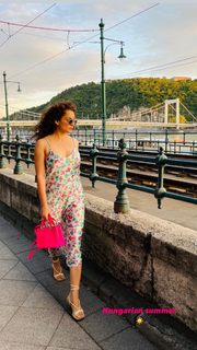 Kangana Ranaut feet photo thumbnail