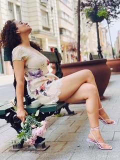 Kangana Ranaut feet photo thumbnail