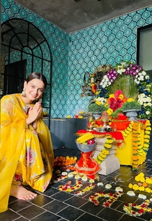 Kangana Ranaut feet photo thumbnail