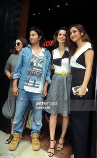 Kangana Ranaut feet photo thumbnail